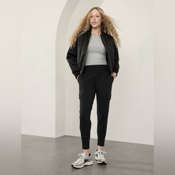 Athleta Venice Cargo Jogger - Small - high rise black stretch active pant - Picture 4 of 16